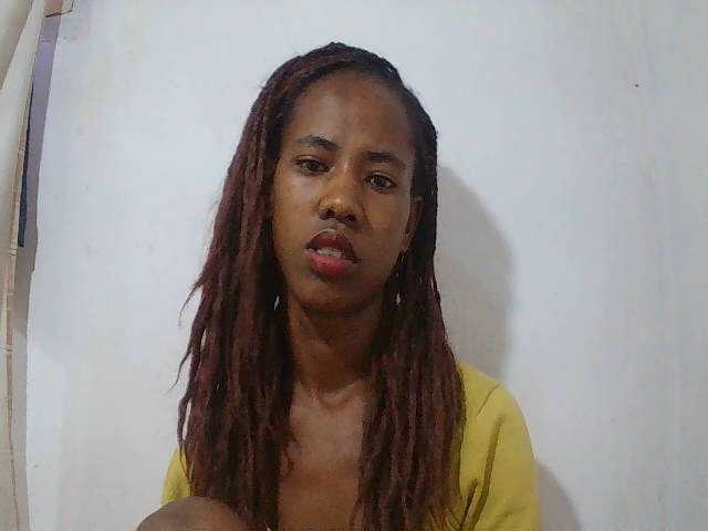 sexy-sarah's BongaCams show and profile