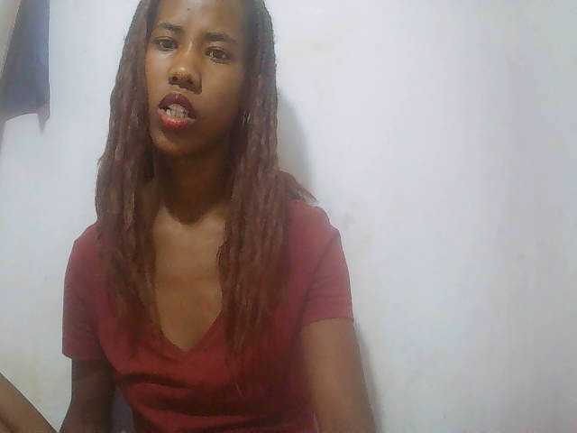 sexy-sarah's BongaCams show and profile