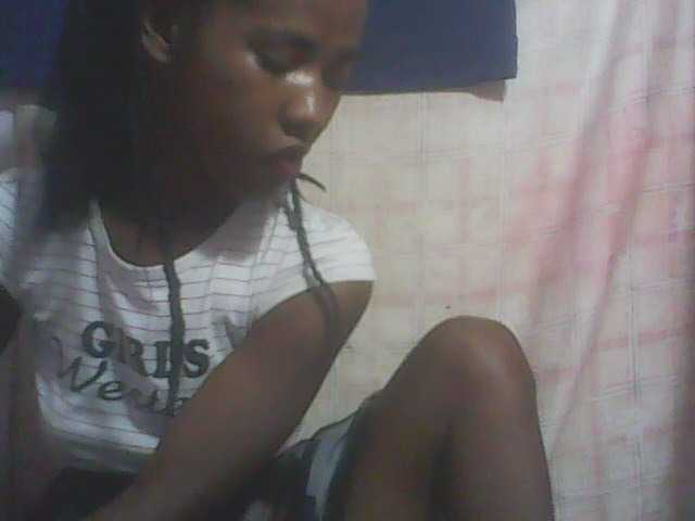 sexy-sarah's BongaCams show and profile