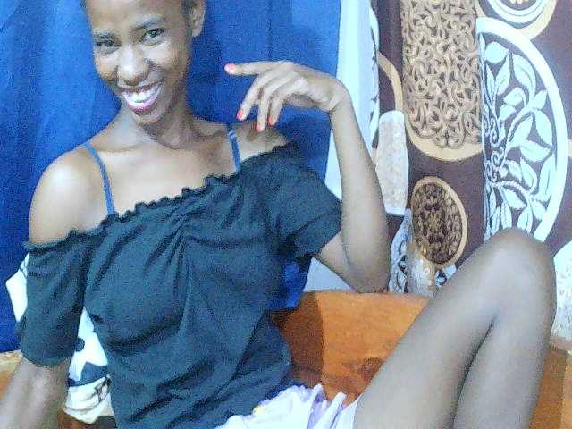 sexy-sarah's BongaCams show and profile