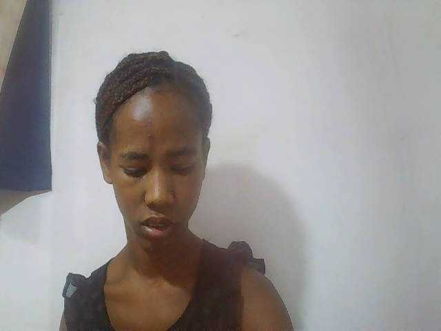 sexy-sarah's BongaCams show and profile