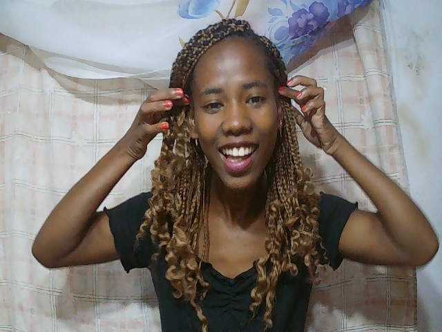 sexy-sarah's BongaCams show and profile