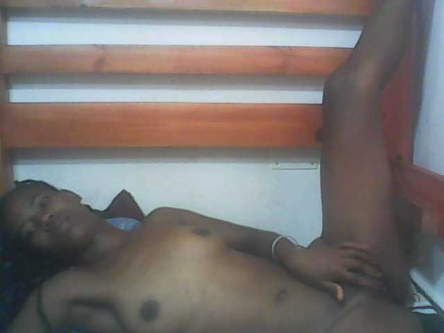 sexy-sarah's BongaCams show and profile