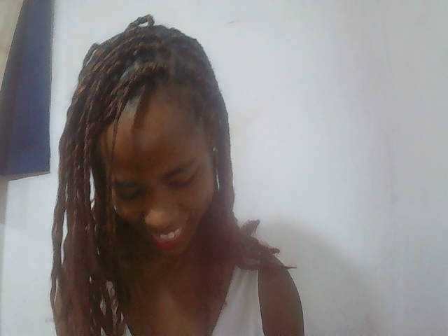 sexy-sarah's BongaCams show and profile