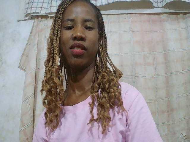 sexy-sarah's BongaCams show and profile