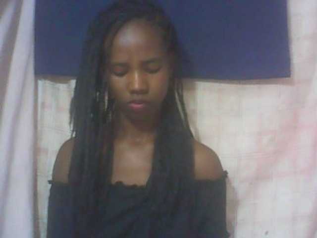 sexy-sarah's BongaCams show and profile