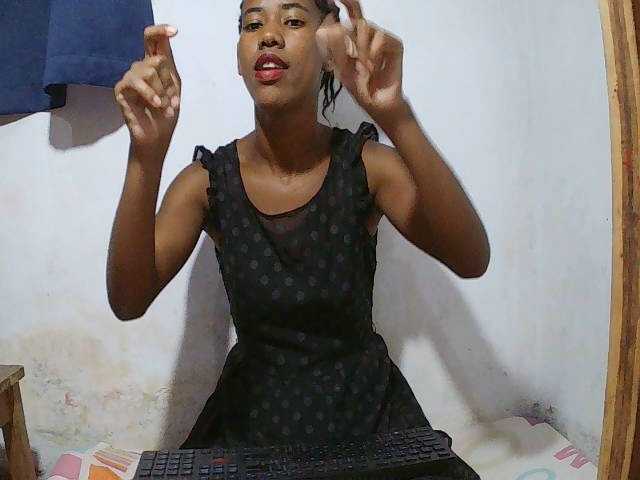 sexy-sarah's BongaCams show and profile