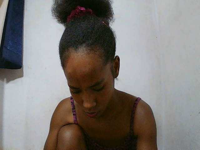 sexy-sarah's BongaCams show and profile