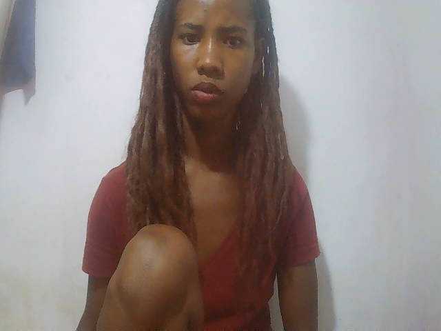 sexy-sarah's BongaCams show and profile