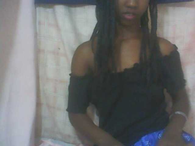 sexy-sarah's BongaCams show and profile