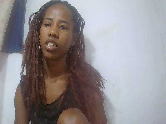 sexy-sarah's BongaCams show and profile