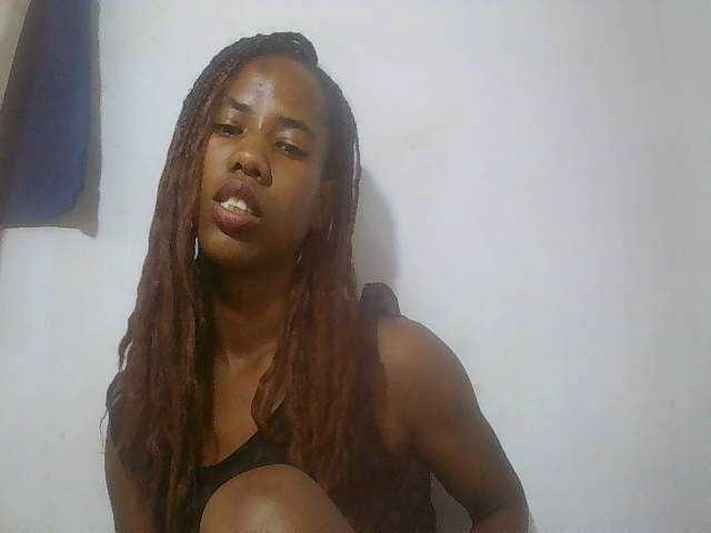 sexy-sarah's BongaCams show and profile