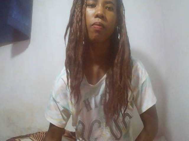 sexy-sarah's BongaCams show and profile