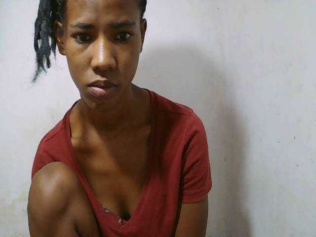 sexy-sarah's BongaCams show and profile