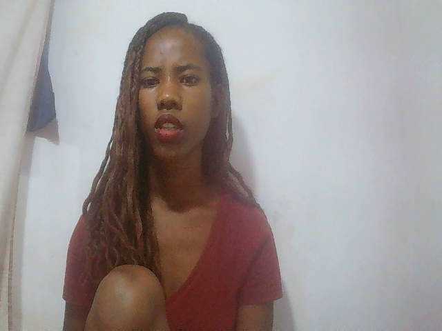 sexy-sarah's BongaCams show and profile