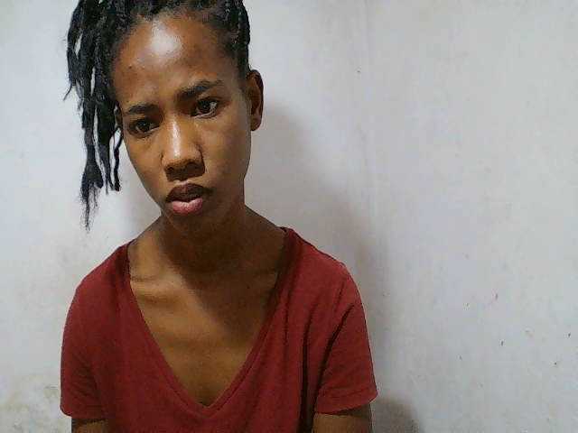 sexy-sarah's BongaCams show and profile