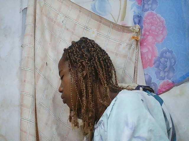 sexy-sarah's BongaCams show and profile