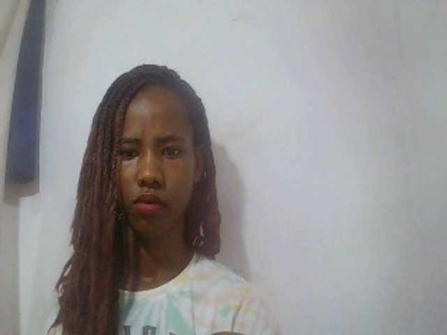 sexy-sarah's BongaCams show and profile