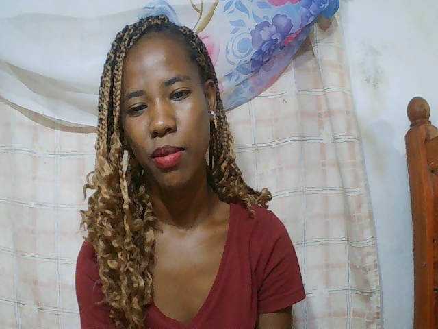 sexy-sarah's BongaCams show and profile