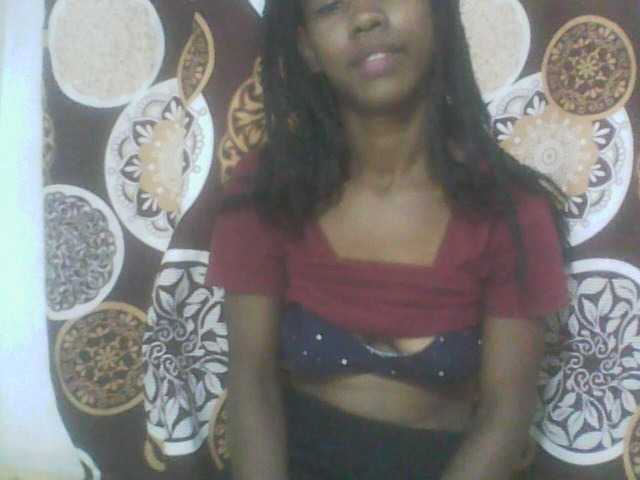 sexy-sarah's BongaCams show and profile