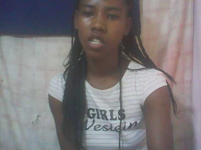 sexy-sarah's BongaCams show and profile