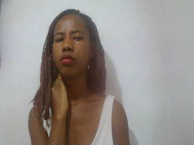 sexy-sarah's BongaCams show and profile