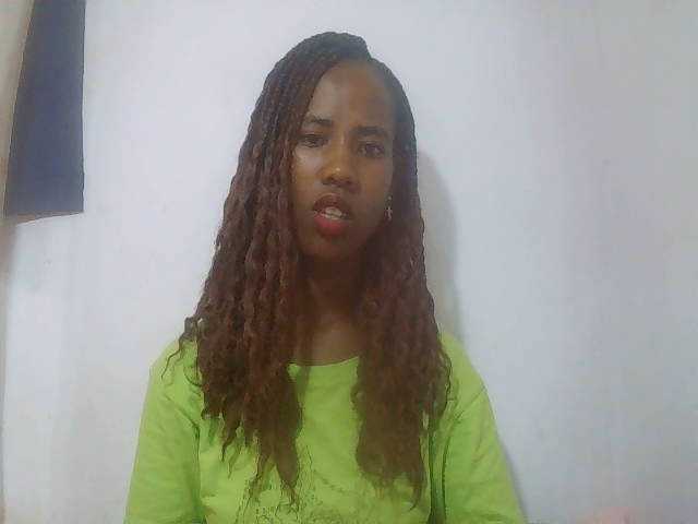 sexy-sarah's BongaCams show and profile