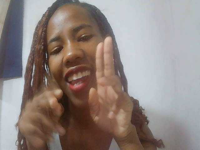 sexy-sarah's BongaCams show and profile