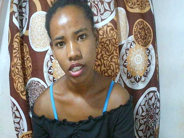 sexy-sarah's BongaCams show and profile