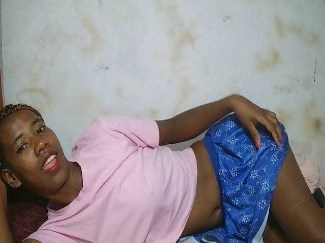 sexy-sarah's BongaCams show and profile