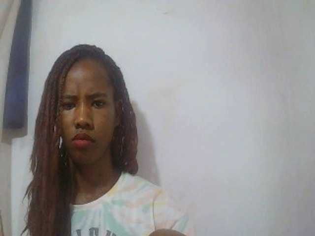 sexy-sarah's BongaCams show and profile