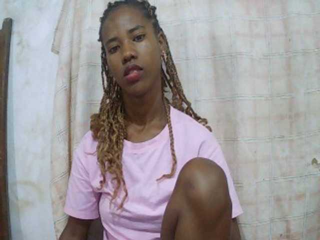 sexy-sarah's BongaCams show and profile