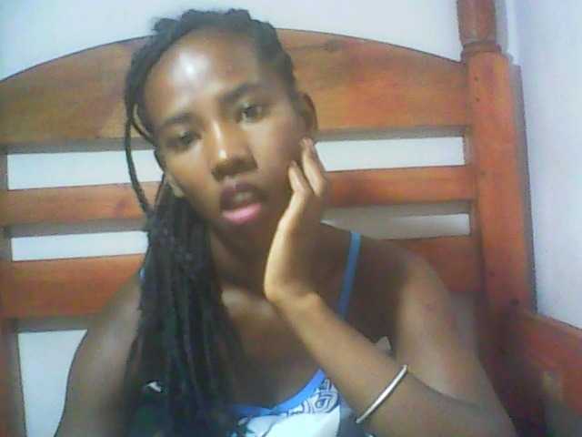 sexy-sarah's BongaCams show and profile