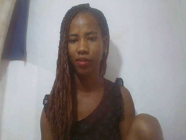 sexy-sarah's BongaCams show and profile