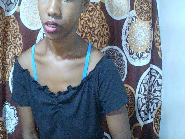 sexy-sarah's BongaCams show and profile