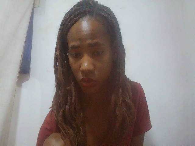 sexy-sarah's BongaCams show and profile