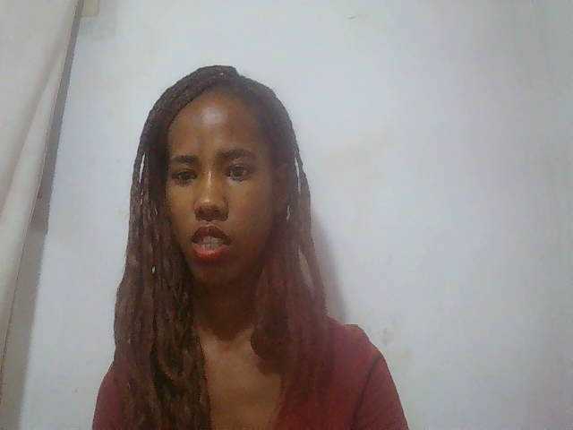 sexy-sarah's BongaCams show and profile