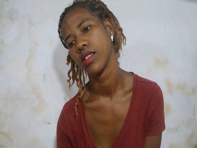 sexy-sarah from BongaCams is Freechat