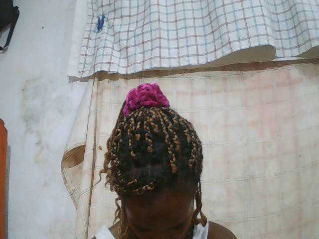 sexy-sarah's BongaCams show and profile