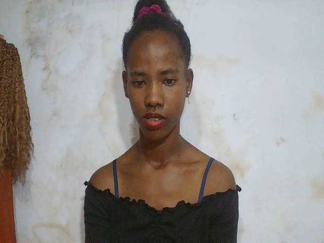 sexy-sarah from BongaCams is Freechat