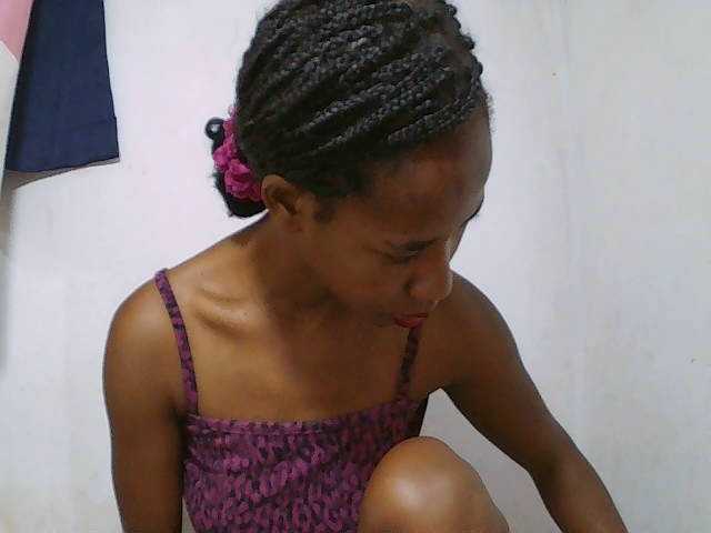 sexy-sarah's BongaCams show and profile