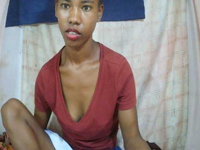 sexy-sarah's BongaCams show and profile