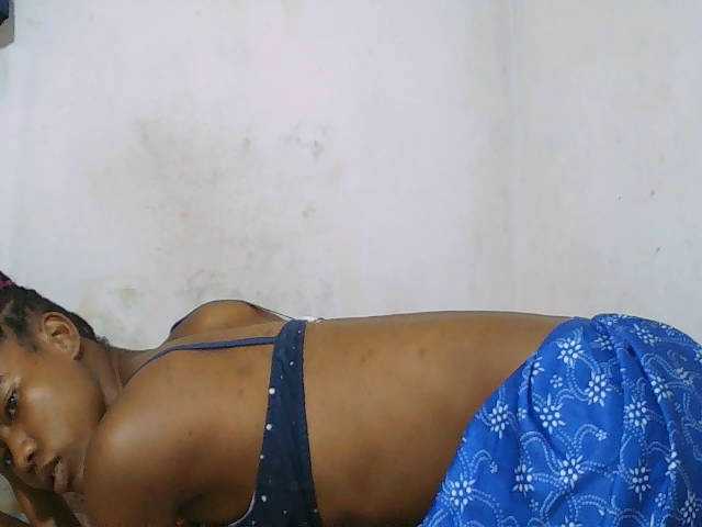 sexy-sarah's BongaCams show and profile