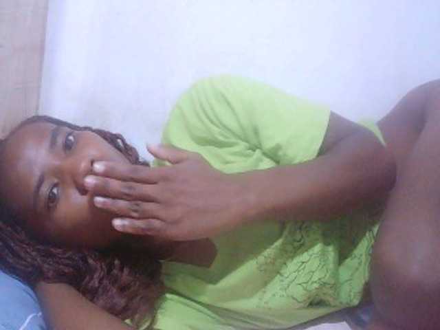 sexy-sarah's BongaCams show and profile