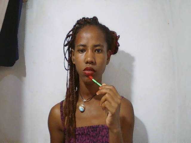 sexy-sarah's BongaCams show and profile