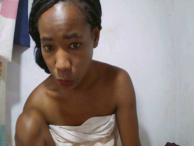 sexy-sarah's BongaCams show and profile