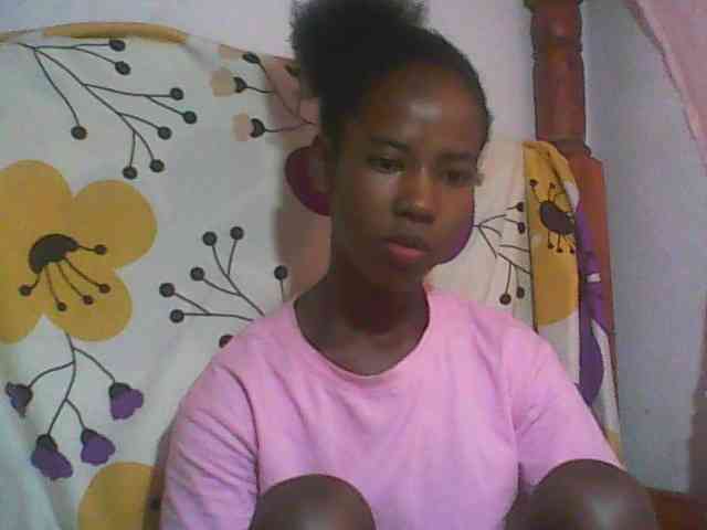 Sexy-Sarah Sexy-Sarah