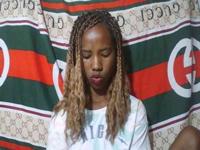 Sexy-Sarah Sexy-Sarah