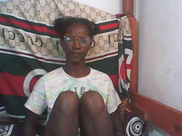 Sexy-Sarah Sexy-Sarah