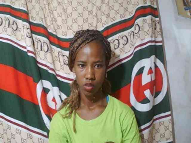 Sexy-Sarah Sexy-Sarah